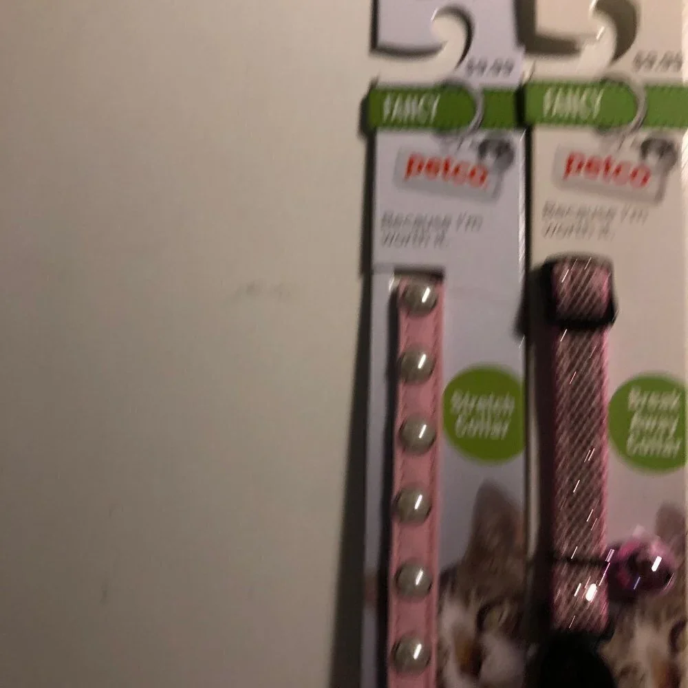 🛒 $9 2 pack of Cat Breakaway Collars Fancy Pink Sparkly Adjusts to 8